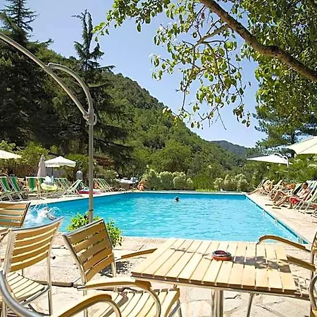 Delle Rose & Glamping Village Dolceacqua